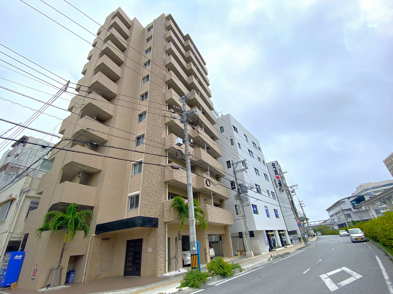 Lala place resort 沖縄県庁前